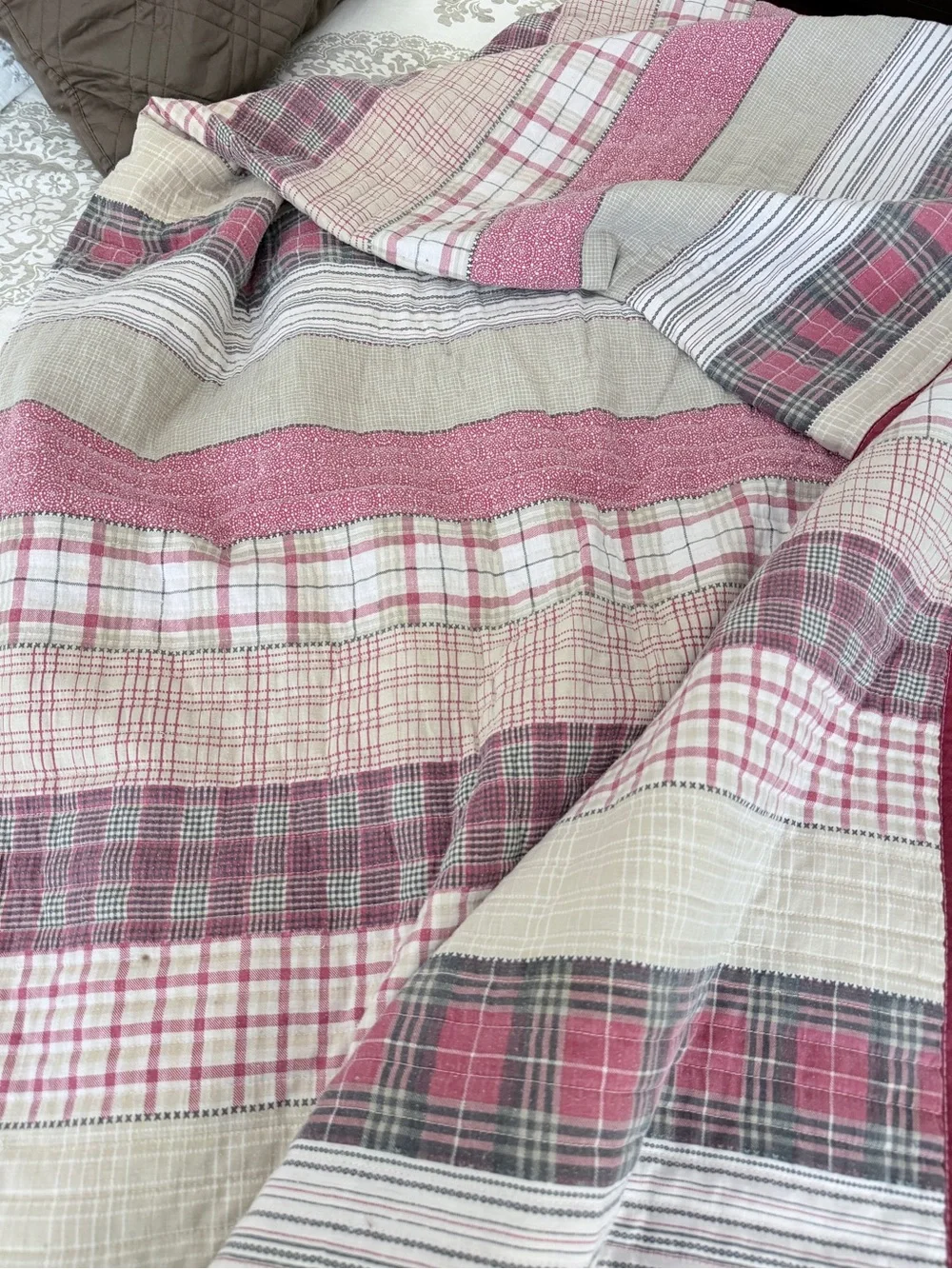 Cozy Cabin Quilt King Size Red Plaid Stripes